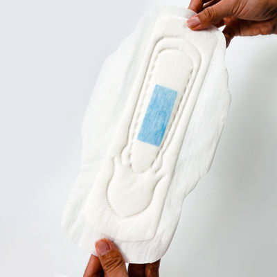 良い価格 プライベート・レーベル ウルトラソフト デイリー 290mm 女性用パッド 使い捨ての衛生用ナプキン オンライン